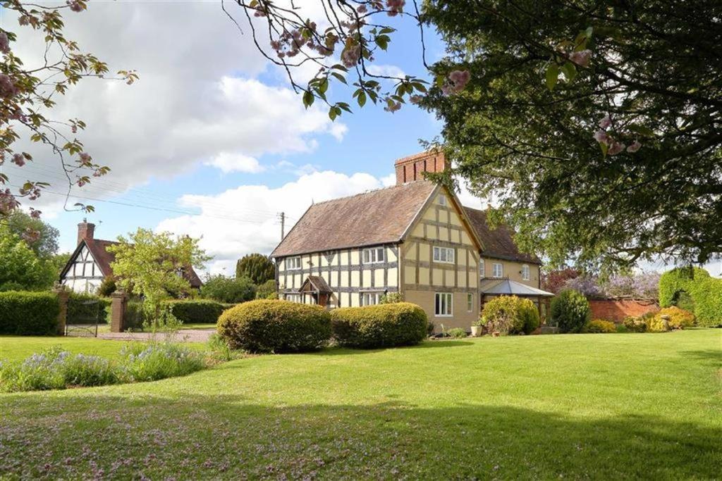 Spenford House 1640 Listed House Idilic Location Pub Walking Distance Bed & Breakfast Loppington ภายนอก รูปภาพ
